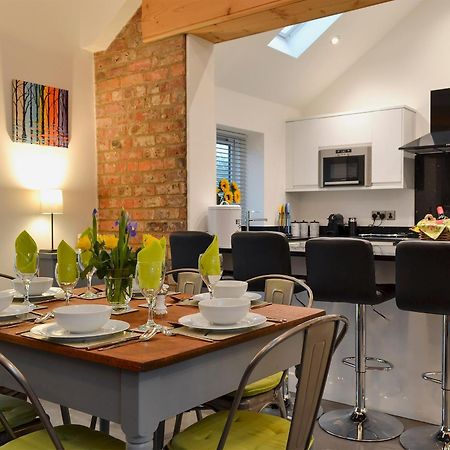 Вилла Bluebell Barn Dunnington  Экстерьер фото